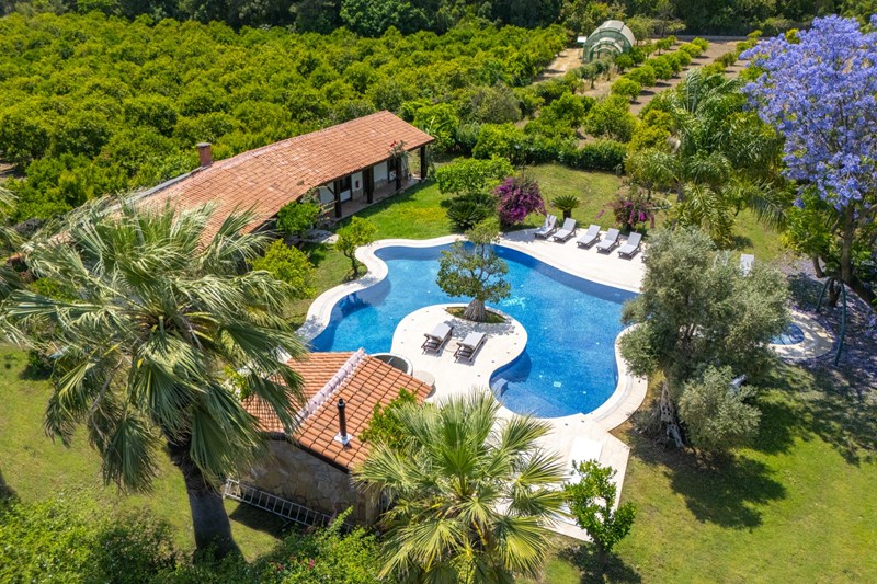 Seven Seas Cottage House